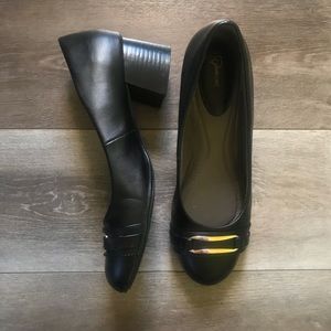 Career block heel women’s shoes